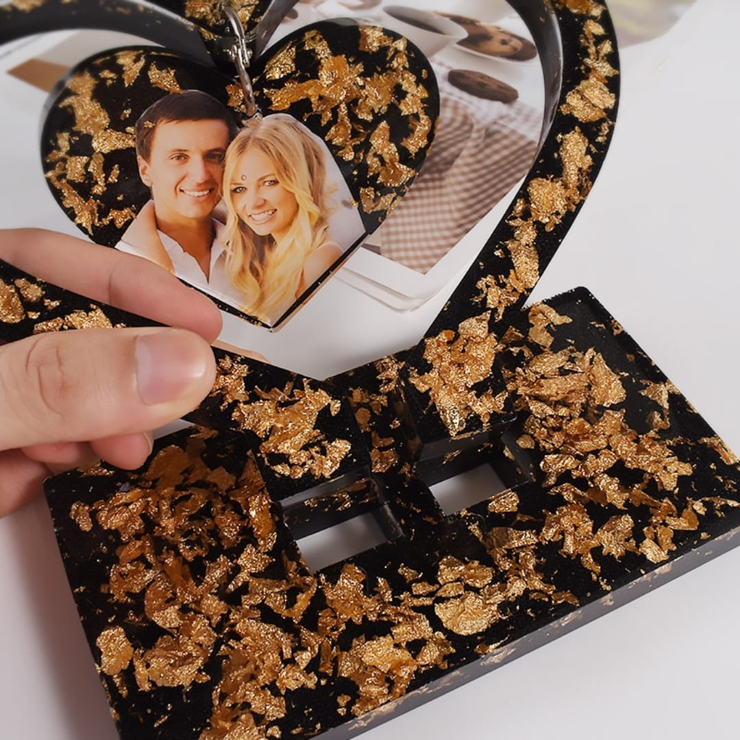 Center Hanging Heart Photo Frame Mold - Image 4