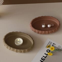 Alternative view of Rock Patterned Oval Tray