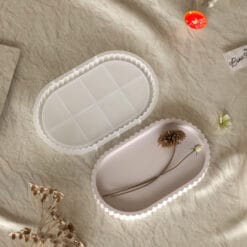 Alternative view of Striped-Edge Oval Tray Mold