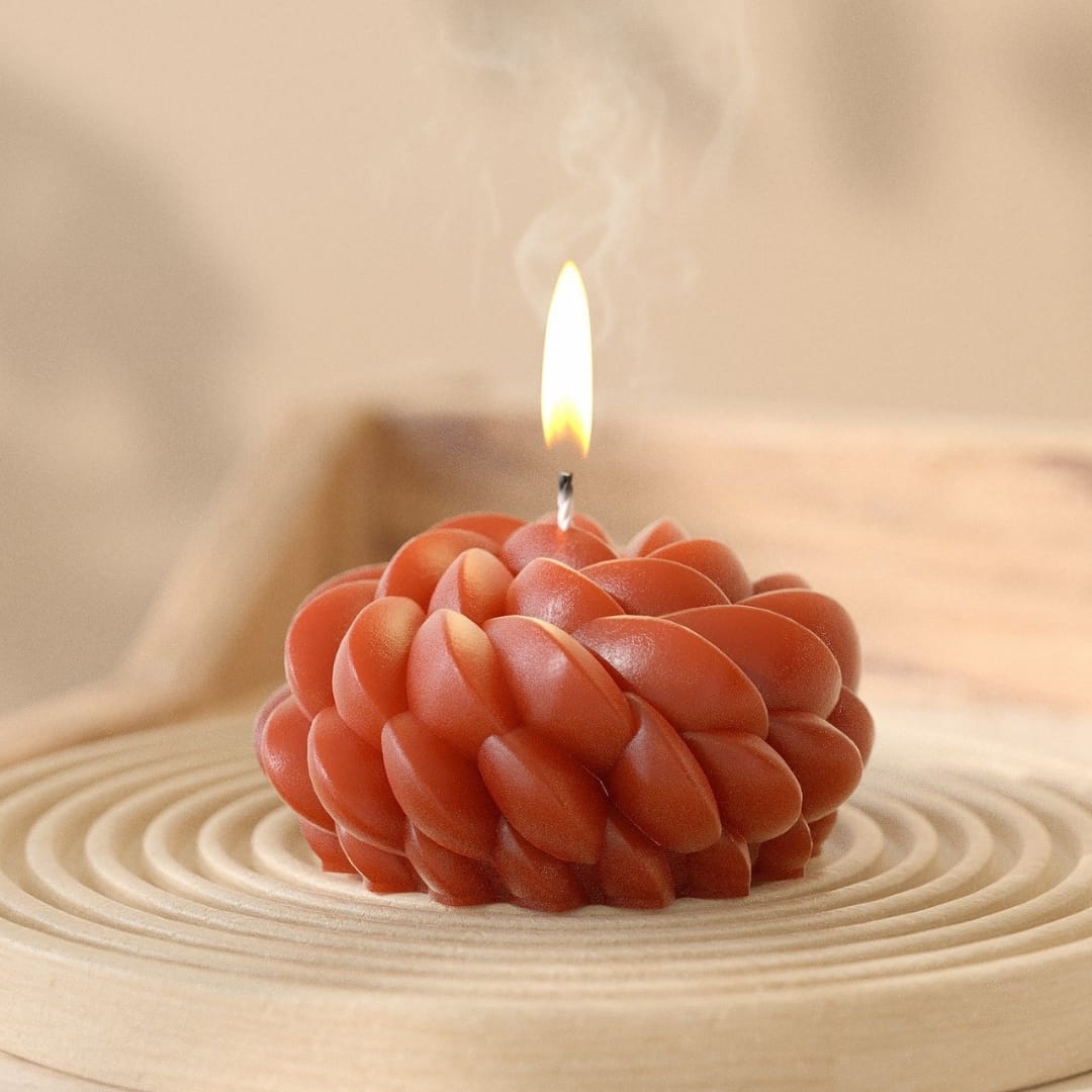 Saint Anne Flower Candle - Image 2