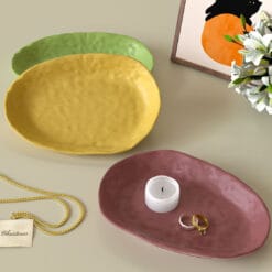 Alternative view of Rock Pattern Tray Mold