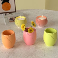 Alternative view of Tulip Vase Mold - A