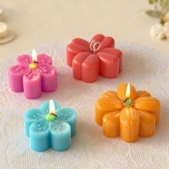 Alternative view of Line Petal Flower Candle Mold